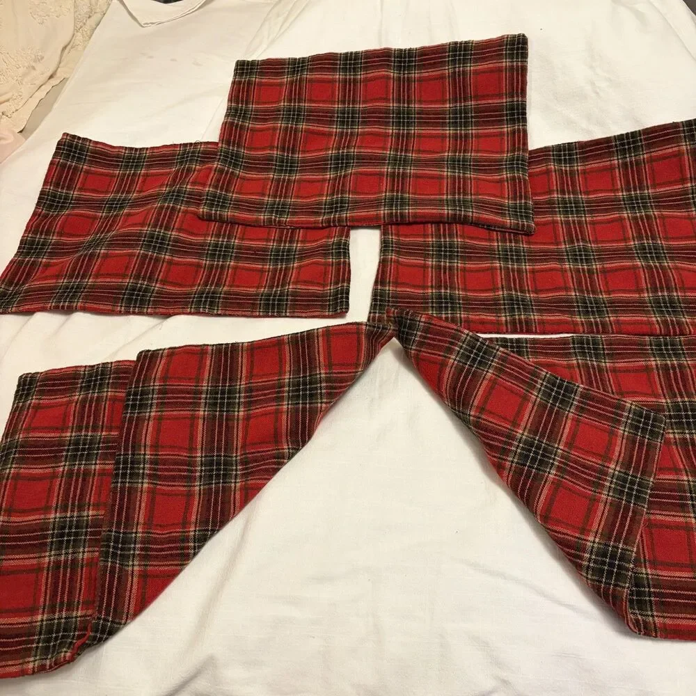 Reversible Holiday Christmas Plaid Cloth Placemats Set of 5 Red Green Black